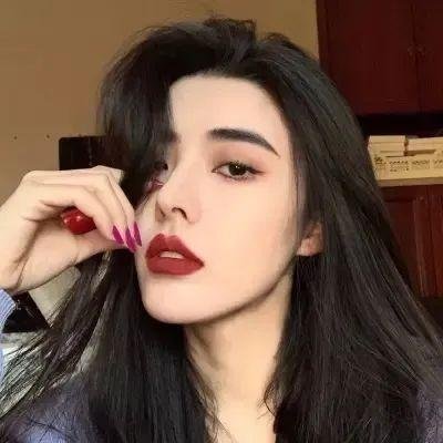 《少女的塞勒姆》封面